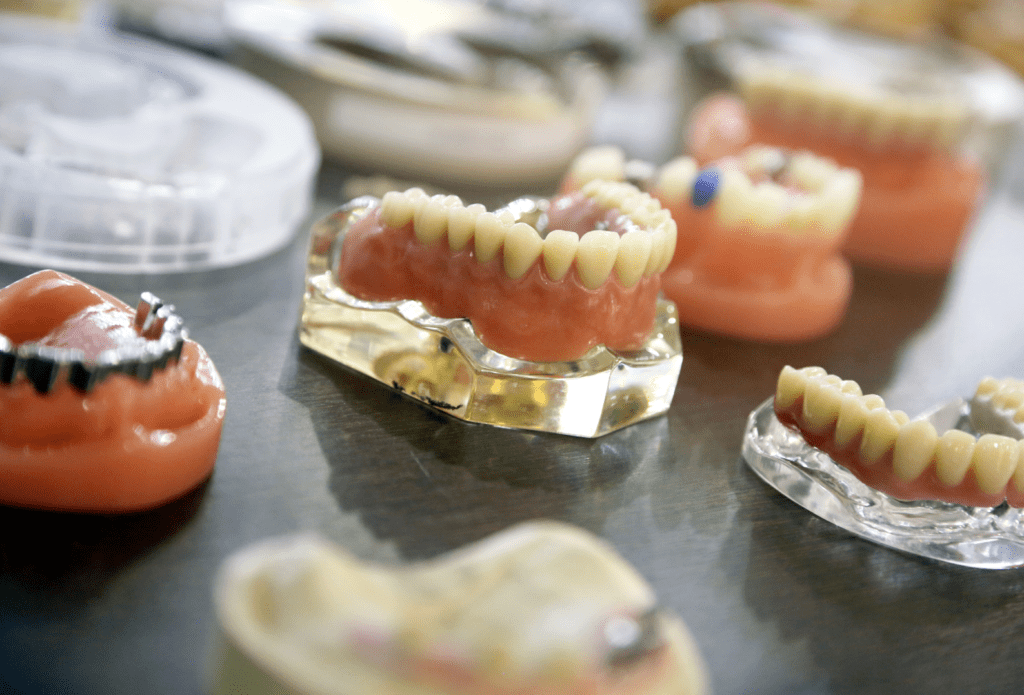 Dentures - Dentadura Postiza