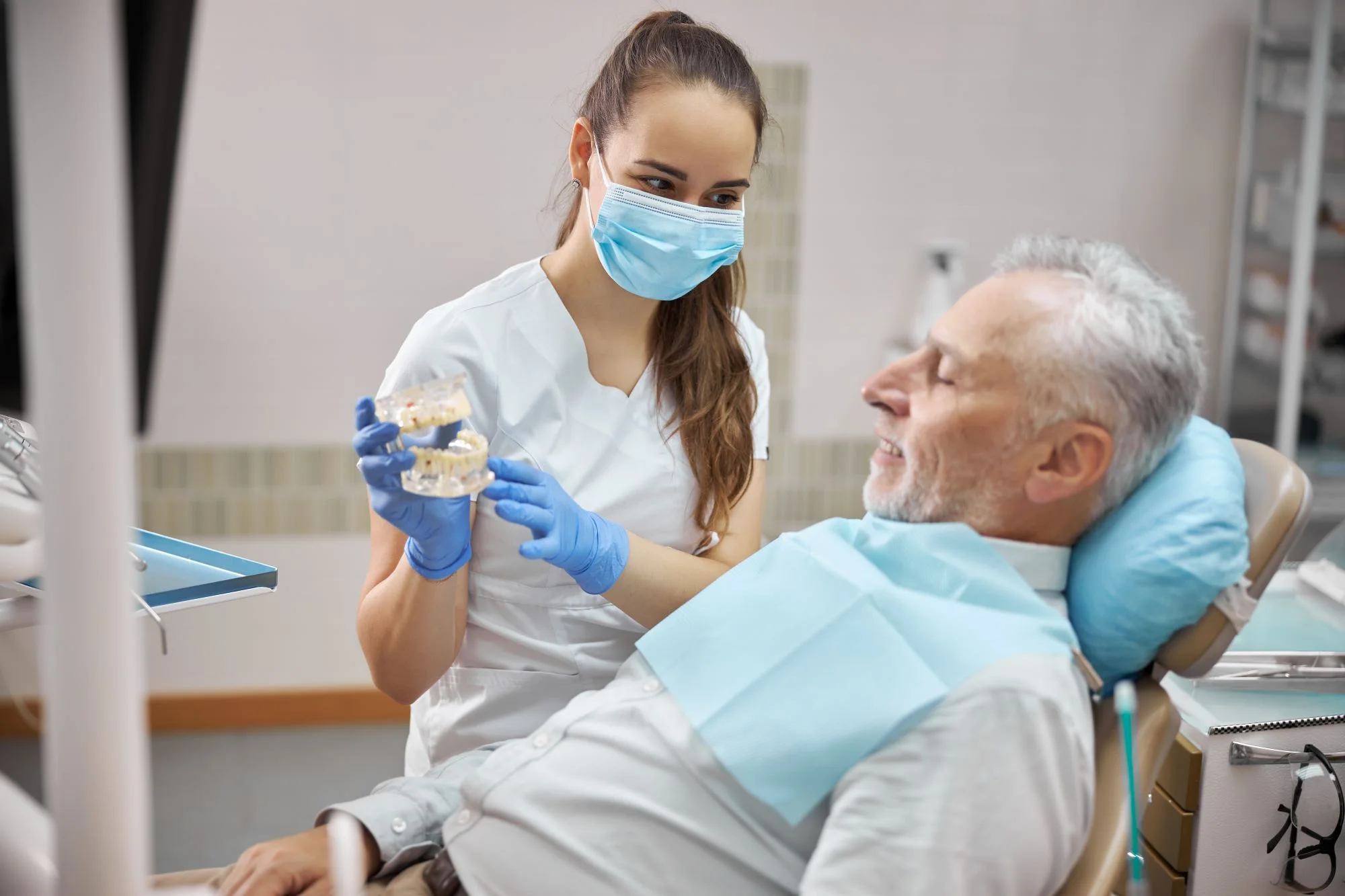 Implantes Dentales Para Personas Mayores